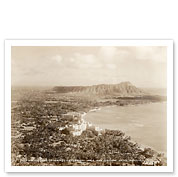 Waikiki Area and Diamond Head Crater - Honolulu, T.H. Territory of Hawaii - Giclée Art Prints & Posters