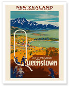 New Zealand - Playground of the Pacific - Get in the Queue for Queenstown - c. 1930 - Fine Art Prints & Posters